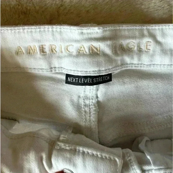 American Eagle Outfitters Studded Shorts midrise next level stretch size 8 white - Picture 2 of 16
